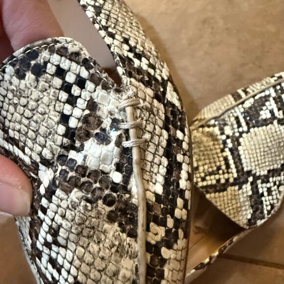 Esprit Women’s 7.5 Faux Snake Skin Pointed Toe Flats - Picture 7 of 9